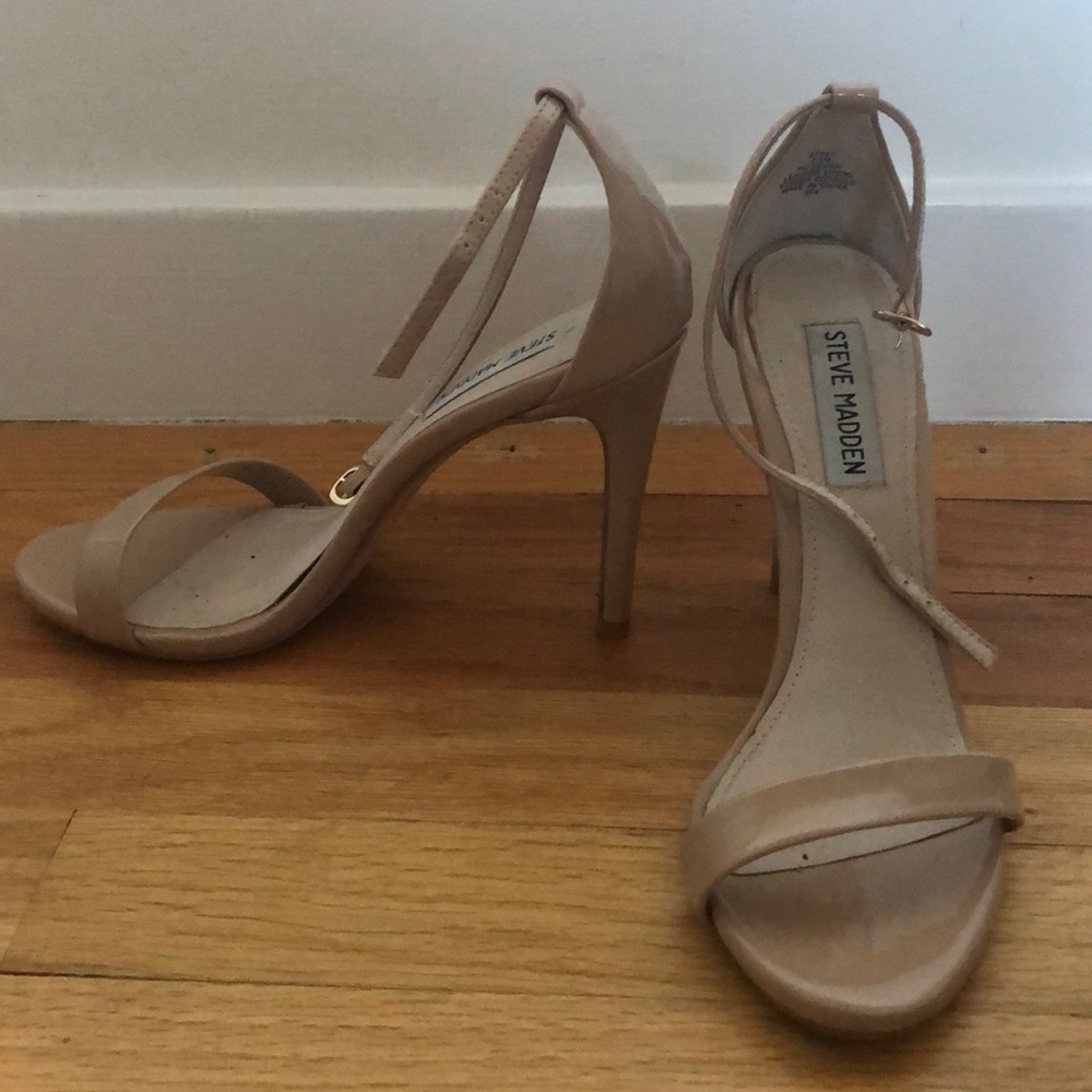 SZ 7.5 STEVE MADDEN STECY HEELS